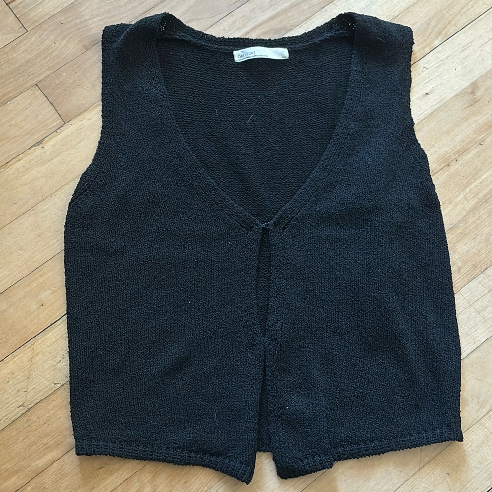 Oak and Fort Vest